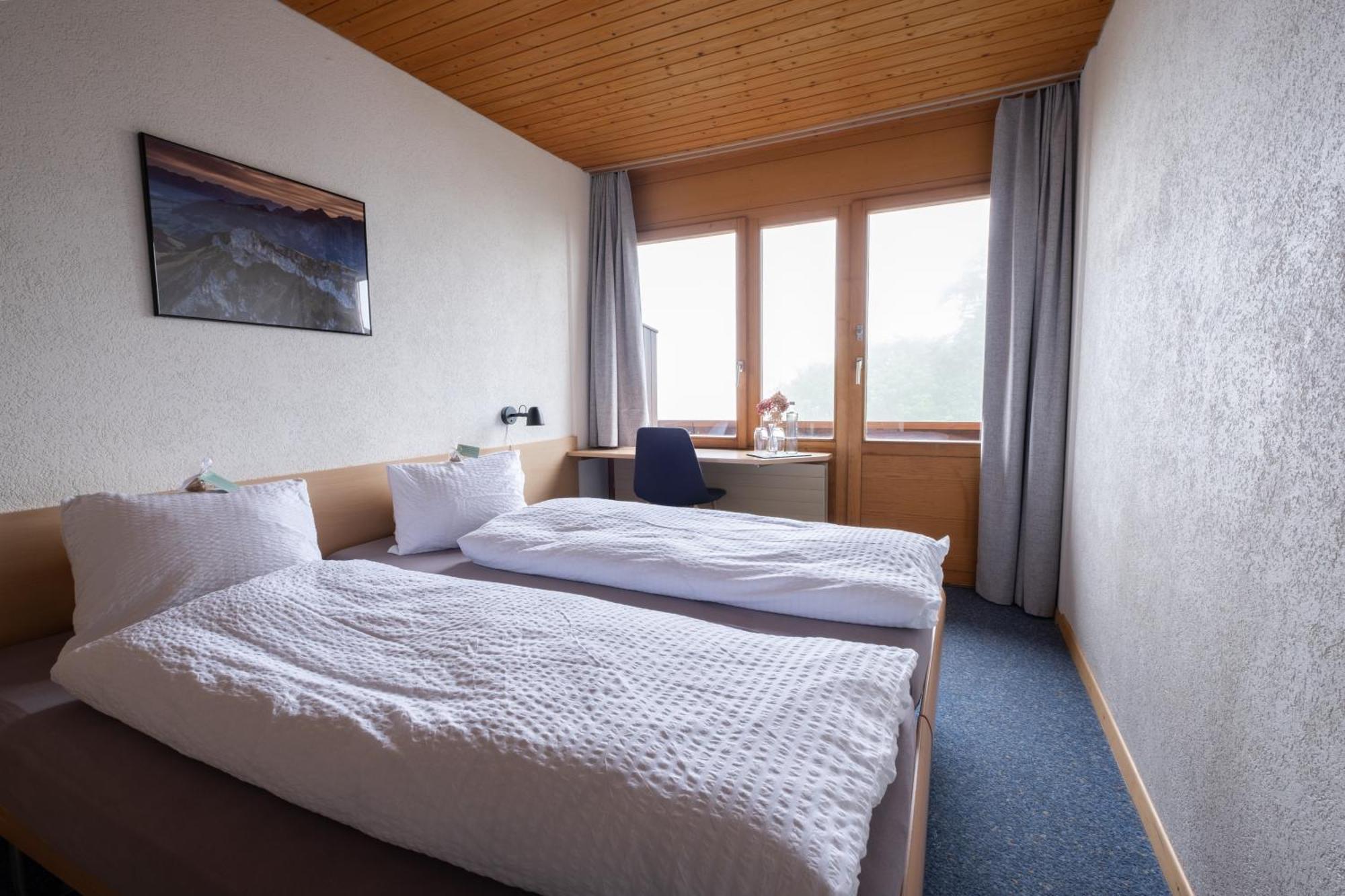 Auszeit-Hotel Z Aeschiried Aeschi Bei Spiez Ruang foto