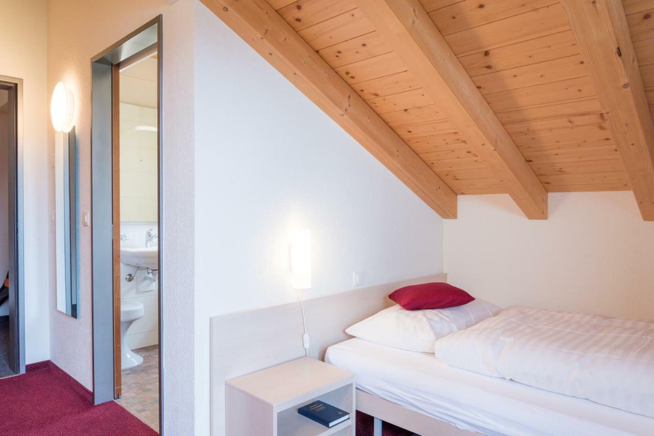 Auszeit-Hotel Z Aeschiried Aeschi Bei Spiez Ruang foto