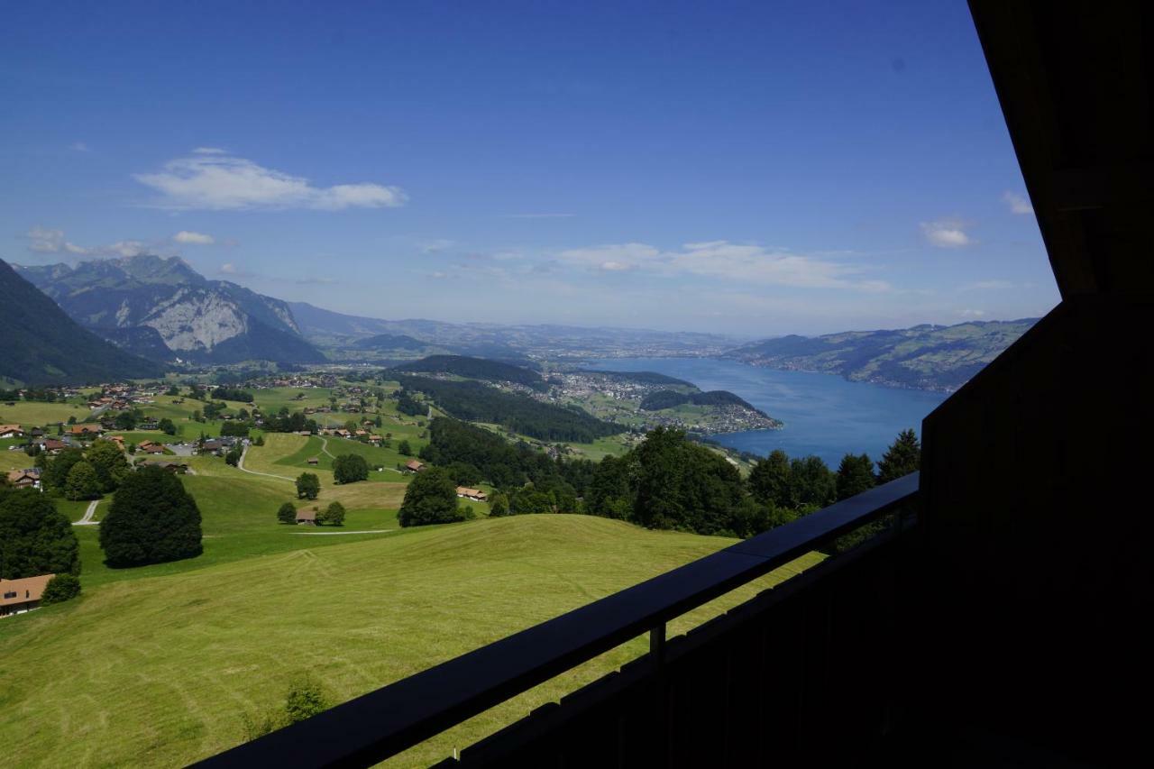 Auszeit-Hotel Z Aeschiried Aeschi Bei Spiez Ruang foto